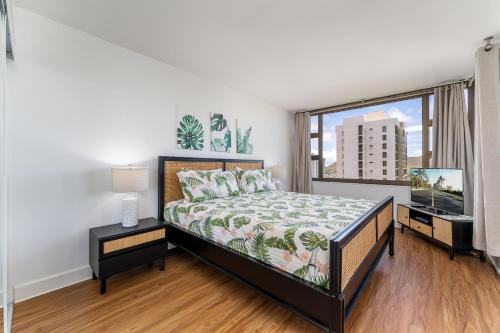 Photo #2 of Waikiki Banyan with Ocean Views - Free Parking - Block from Beach in Honolulu, HI