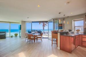 Photo #4 of Beachside 2 in San Diego, CA