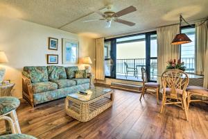 Photo #5 of Beachfront Lahaina Condo Pool and Grill Access in Lahaina, HI