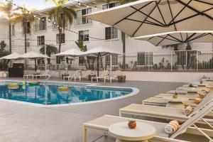 Photo #4 of Hilton Garden Inn Carlsbad Beach in Carlsbad, CA