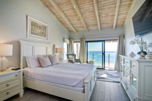 Photo #2 of Oceanfront Views, Heated Pool, Hot Tubs, Parking in Solana Beach, CA