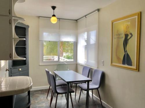 Photo #3 of Quiet3BD2BABikesDeckGarageLaundry in Los Angeles, CA