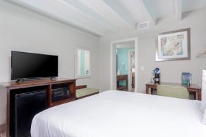 Photo #6 of Bikini Beach Resort in Panama City Beach, FL