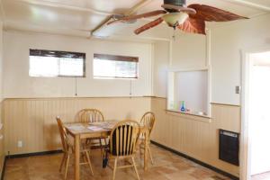 Photo #4 of Bungalow on the lake in Clearlake, CA
