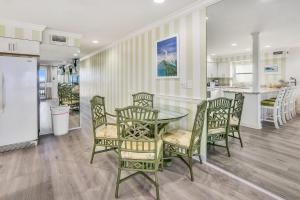 Photo #5 of Sunset Villas 2 in Clearwater Beach, FL