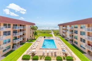 Photo #4 of Spanish Main in Cocoa Beach, FL