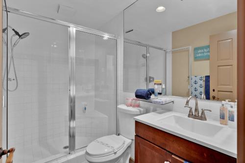 Photo #3 of Lux Oceanfront Villa With Breathtaking Views in Avalon, CA