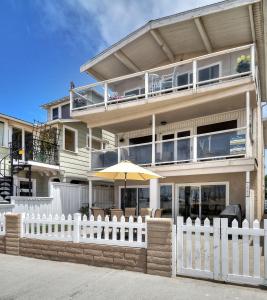 Photo #4 of 1005 E Balboa 2 in Newport Beach, CA