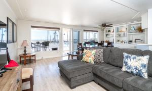 Photo #5 of 1005 E Balboa 2 in Newport Beach, CA