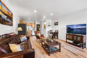Photo #5 of Heavenly Lakeside Retreat Close to downtown in South Lake Tahoe, CA
