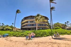 Photo #6 of Gorgeous Oceanfront Kihei Condo with Balcony! in Wailea Makena, HI