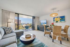 Photo #5 of Kaanapali Shores 725 in Lahaina, HI
