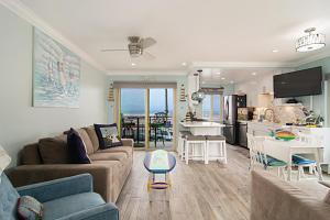 Photo #6 of 201A Beach View, 30 Steps to the sand or pool, Corner condo with extra windows and views in Oceanside, CA