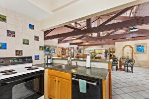 Photo #5 of Hololani B602 in Lahaina, HI