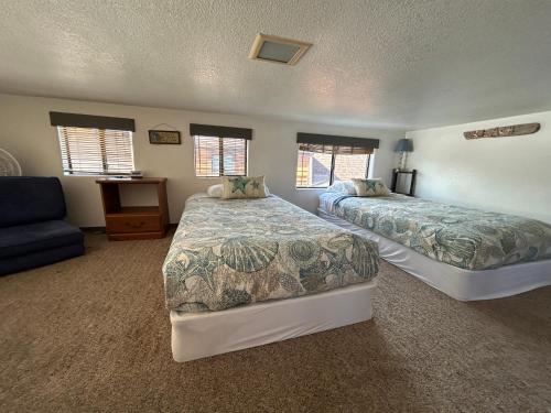 Photo #2 of Ocean Front Cabin 14 W Jacuzzi & Gorgeous Views in Smith River, CA