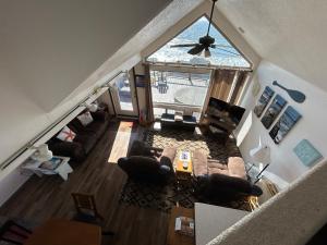 Photo #5 of Ocean Front Cabin 14 W Jacuzzi & Gorgeous Views in Smith River, CA