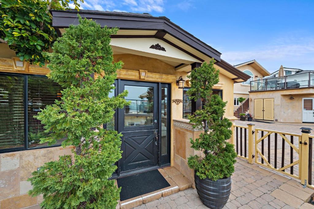 Photo #1 of Villa Palazzo D'Stella at the Retreat in Laguna Beach, CA