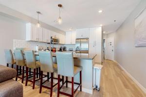 Photo #4 of Blue Wave Penthouse in San Diego, CA