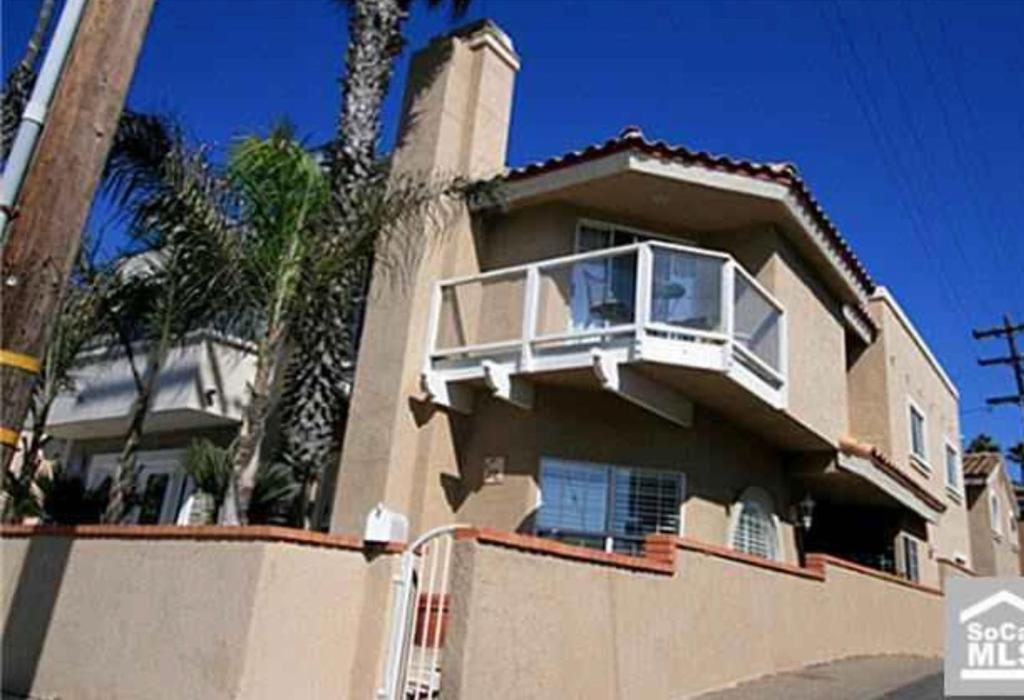 Photo #1 of Pacific Breeze Right Next to Huntington Beach Pier! Steps from Beach!! in Huntington Beach, CA