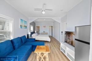 Photo #4 of 1628 West Oceanfront Oasis 1 in Newport Beach, CA