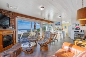 Photo #4 of Coastal Coziness in Cayucos, CA