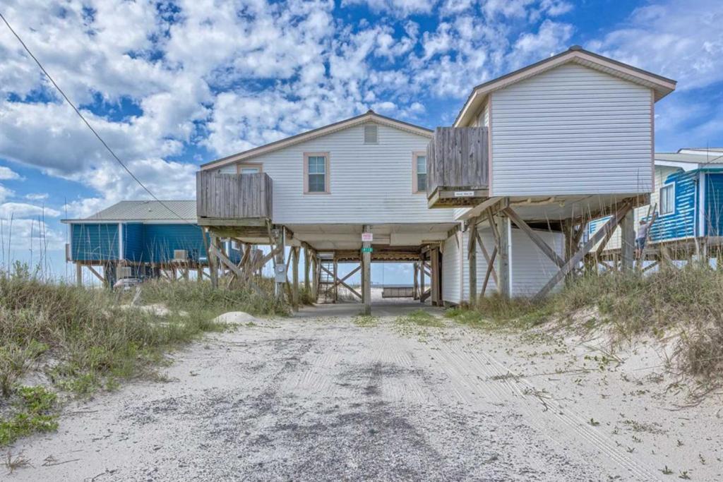 Photo of Dorsey's Wave On by Meyer Vacation Rentals in Gulf Shores, AL