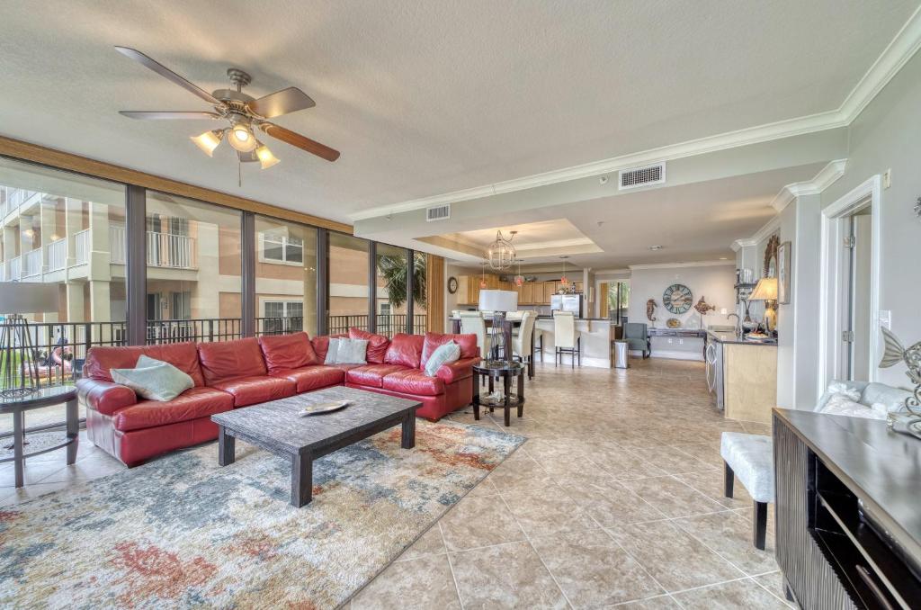 Photo of Holiday Isle Unit 122 - Ground Floor Corner Unit - Wrap around balcony - extra large floor plan! condo in Dauphin Island, AL
