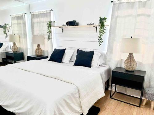 Photo #2 of Beautiful Bright Condo Steps Away from the Beach in Long Beach, CA