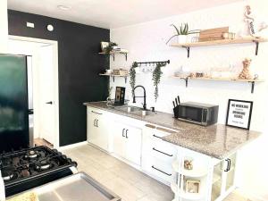 Photo #5 of Beautiful Bright Condo Steps Away from the Beach in Long Beach, CA