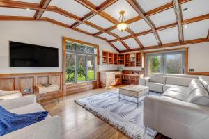 Photo #5 of Perched on the Bluff - Main Home in Mendocino, CA