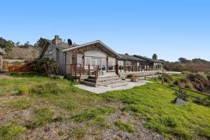 Photo #6 of Perched on the Bluff - Main Home in Mendocino, CA