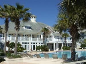 Photo #4 of Beach Club 1004B by ALBVR - Beachfront Beauty - New appliances and bunk beds in Gulf Shores, AL