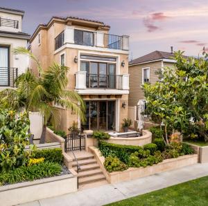 Photo #6 of New Luxurious Beach Home in Newport Beach, CA