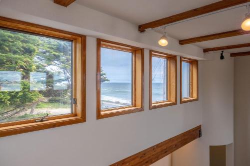 Photo #2 of Seaside Art Gallery Loft Inspire Your Creativity with Breathtaking Views! in Half Moon Bay, CA