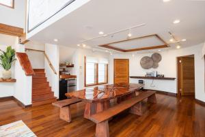 Photo #4 of Seaside Art Gallery Loft Inspire Your Creativity with Breathtaking Views! in Half Moon Bay, CA