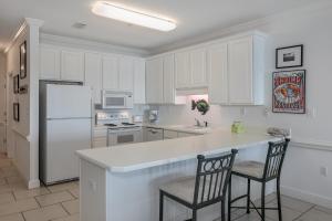 Photo #4 of Dolphin Key in Orange Beach, AL