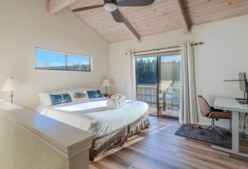 Photo #2 of Lakefront Villa - private dock & hot tub near Yosemite in Groveland, CA