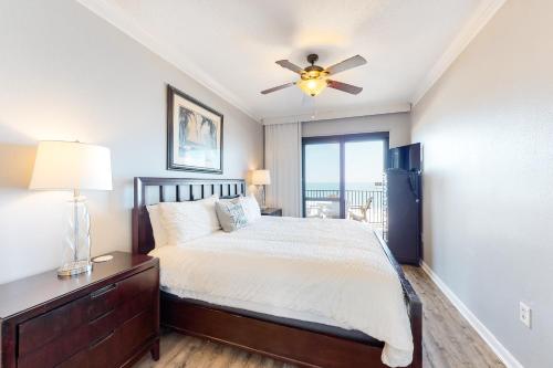 Photo #2 of Phoenix VI 1114 in Orange Beach, AL