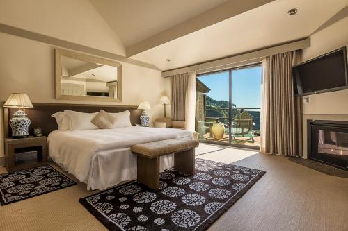 Photo #2 of Heritage House Resort & Spa in Little River, CA