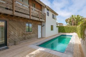 Photo #4 of Luxury Modern Designer Beach House on Sand w/ Pool in Ventura, CA