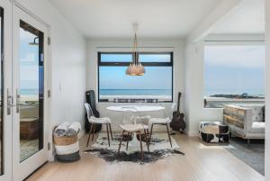 Photo #5 of Luxury Modern Designer Beach House on Sand w/ Pool in Ventura, CA