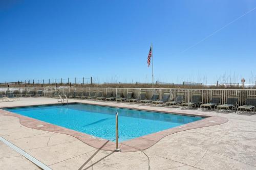 Photo #2 of Edgewater West 45 in Gulf Shores, AL