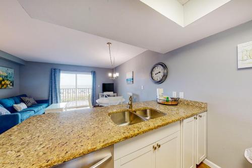 Photo #3 of Seacrest #202 in Gulf Shores, AL