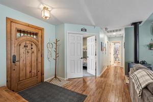 Photo #6 of The Nut House - Lovely Home with Hot Tub home in Groveland, CA