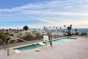 Photo #4 of SpringHill Suites by Marriott Oceanside Beach in Oceanside, CA