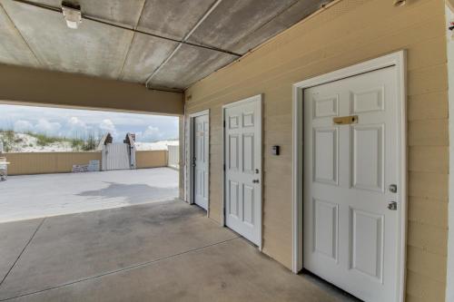 Photo #2 of Romar Beach Condos in Orange Beach, AL