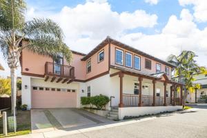 Photo #6 of Sea La Vie 4 bedrooms near beach, backyard lounge in Encinitas, CA
