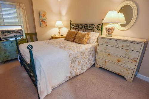 Photo #2 of Clearwater 4C in Gulf Shores, AL