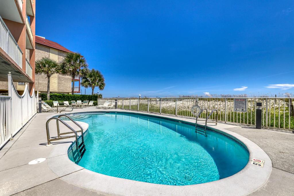 Photo #1 of Tropic Isle in Gulf Shores, AL