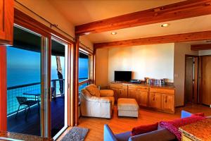 Photo #5 of Amazing Oceanview 2 bedroom Oceanfront! by OceanviewHotTubs Shelter Cove, CA Tesla EV Station in Whitethorn, CA